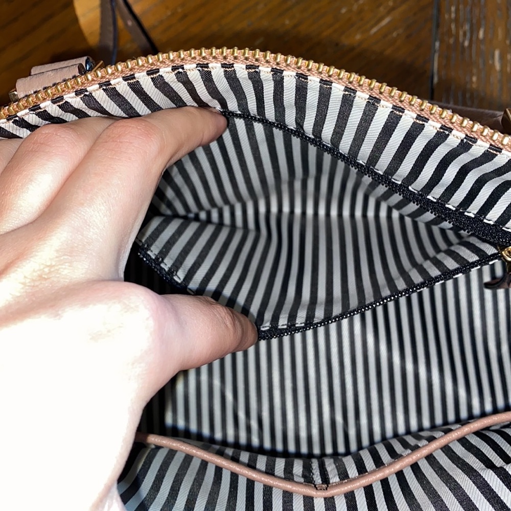 Kate spade large crossbody purse - Picture 5 of 6